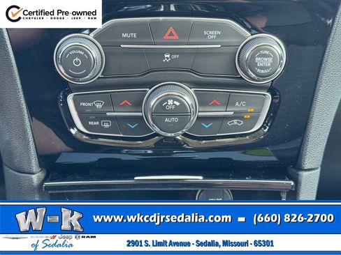 Certified 2023 Chrysler 300 Touring w/ Sport Appearance Package RWD image 18