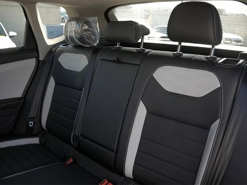 New 2026 Volkswagen Taos SEL image 26