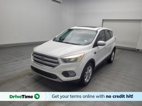 Used 2017 Ford Escape SE FWD image 1