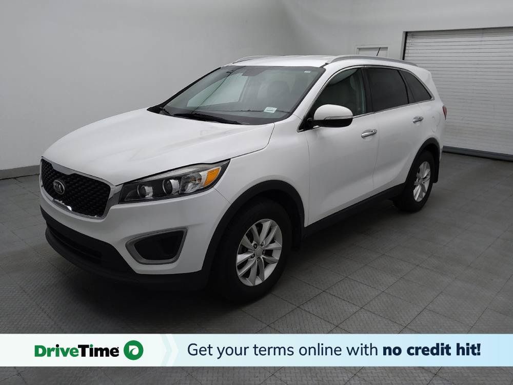 Used 2017 Kia Sorento FWD image 1