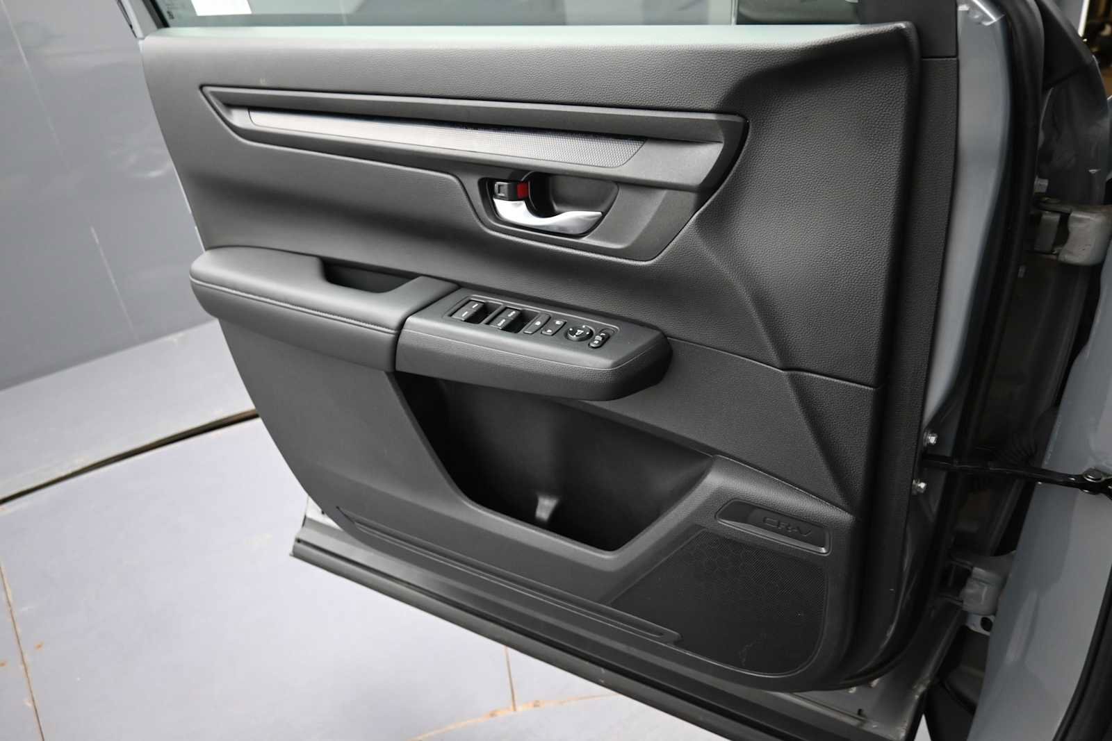 Used 2024 Honda CR-V EX image 10