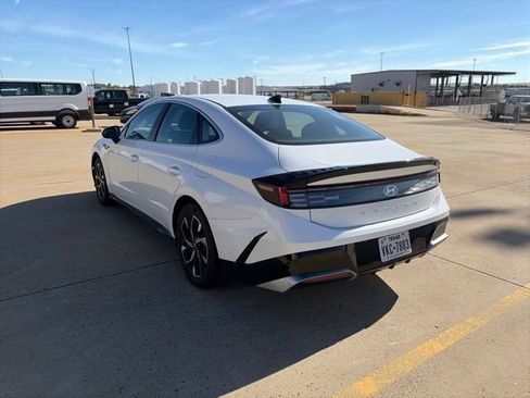 Used 2025 Hyundai Sonata SEL FWD image 3