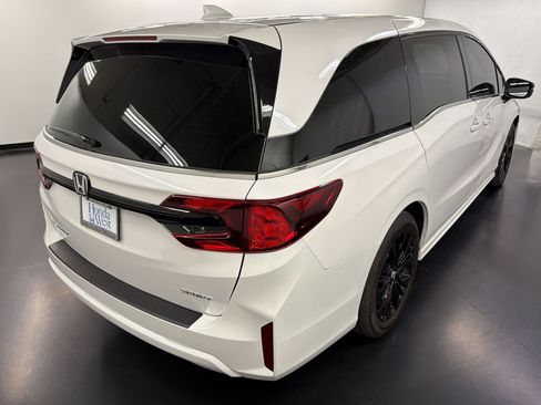 Certified 2025 Honda Odyssey Sport-L image 9