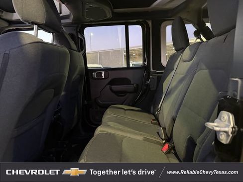 Used 2024 Jeep Wrangler Unlimited Sport AWD/4WD image 30