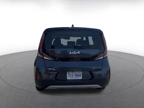 Used 2025 Kia Soul LX w/ LX Technology Package FWD image 12