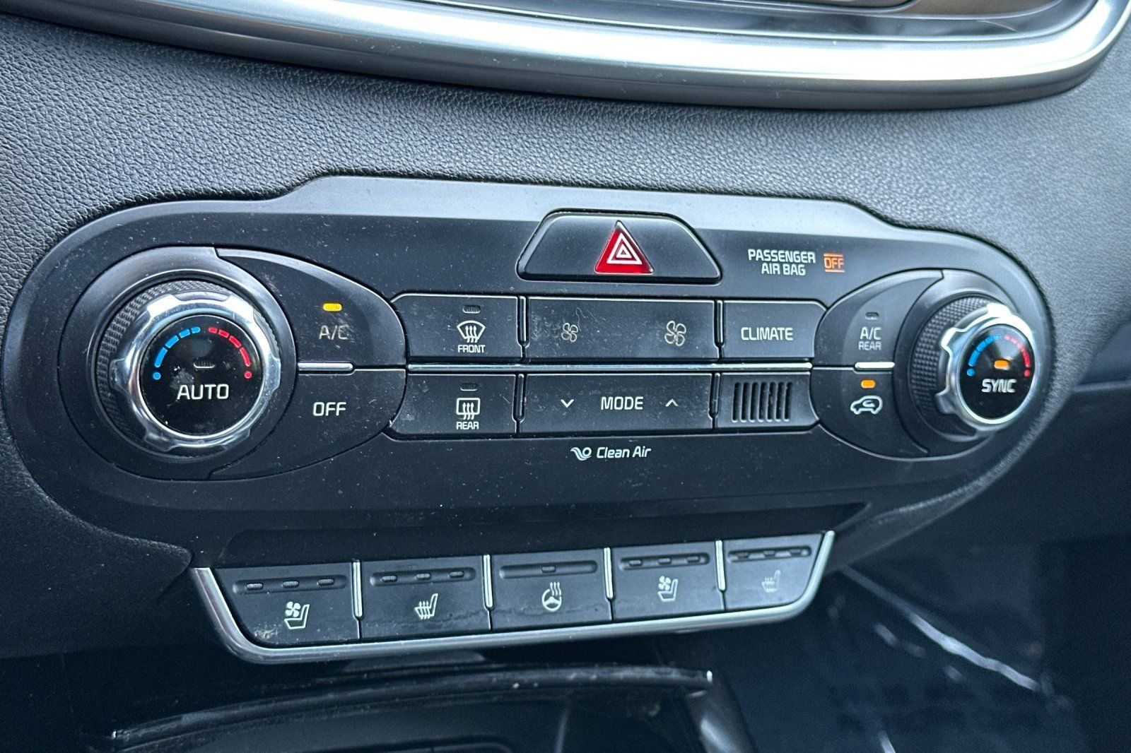 Used 2016 Kia Sorento SX AWD/4WD image 25