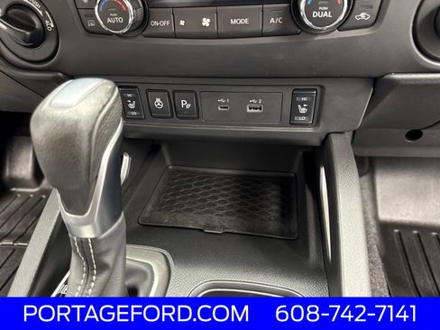 Used 2024 Nissan Frontier SL w/ Technology Package AWD/4WD image 22