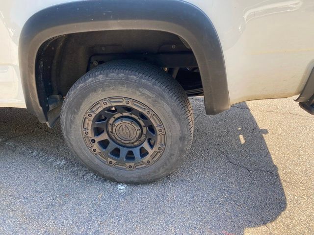 Used 2022 Chevrolet Colorado W/T w/ WT Convenience Package RWD image 11