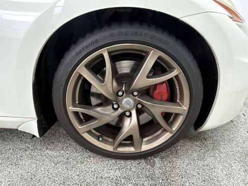 Used 2016 Nissan 370Z w/ Sport Package image 35