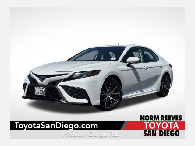 Certified 2024 Toyota Camry SE w/ Cold Weather Package FWD image 1