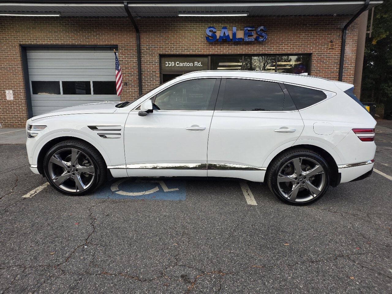 Used 2021 Genesis GV80 2.5T w/ Prestige Package 04 AWD/4WD image 3