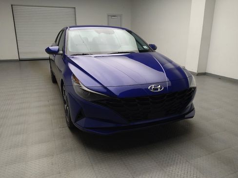 Used 2023 Hyundai Elantra SEL w/ Convenience Package FWD image 14