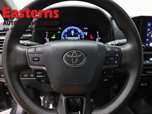 Used 2025 Toyota Camry LE FWD image 10