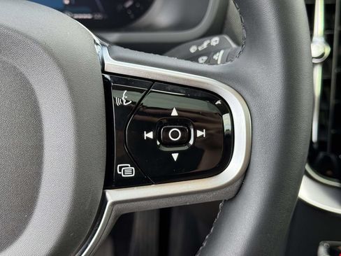 Certified 2026 Volvo XC90 B6 Plus w/ Protection Package Premier AWD/4WD image 20