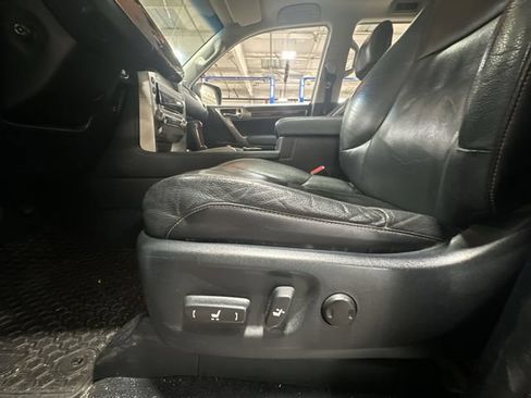 Used 2016 Lexus GX 460 w/ Premium Package AWD/4WD image 18