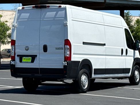 Used 2024 RAM ProMaster 2500 w/ Convenience Group FWD image 10
