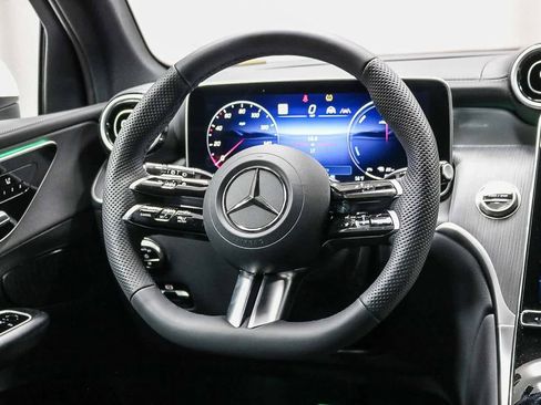 New 2025 Mercedes-Benz GLC 350e 4MATIC image 15