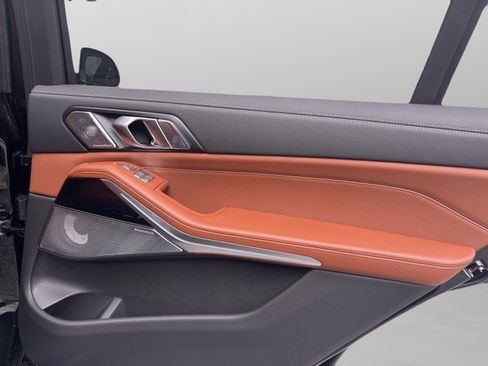 Used 2025 BMW ALPINA XB7 image 35