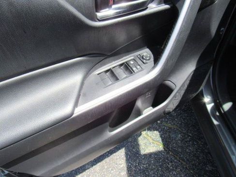 Used 2021 Toyota RAV4 XLE FWD image 25