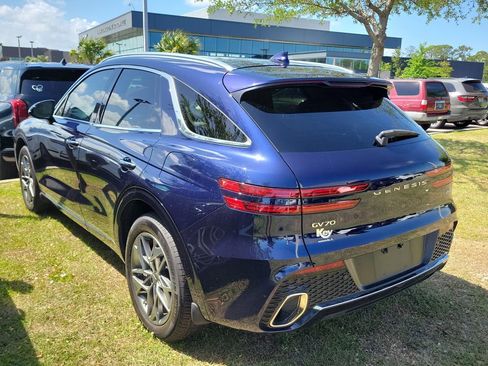 Used 2024 Genesis GV70 2.5T w/ Advanced Package image 9