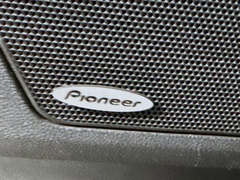 Used 2015 Chevrolet Equinox LTZ image 19