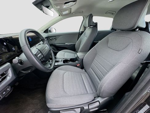 Used 2025 Kia K4 EX FWD image 13