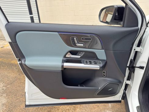 Used 2025 Mercedes-Benz GLA 35 AMG 4MATIC w/ AMG Aerodynamics Package image 46