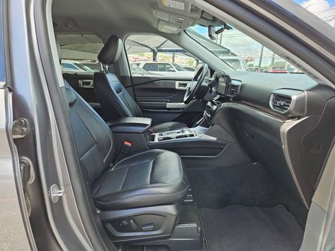Used 2023 Ford Explorer Limited image 29