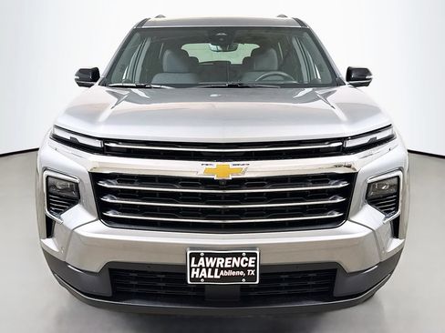 New 2026 Chevrolet Traverse LT w/ Enhanced Driving Package FWD image 2