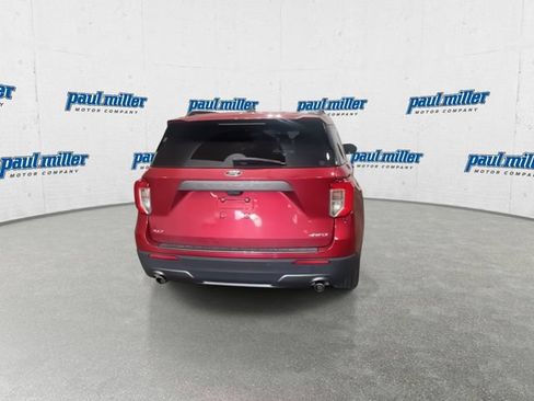 Certified 2021 Ford Explorer XLT w/ Equipment Group 202A AWD/4WD image 9