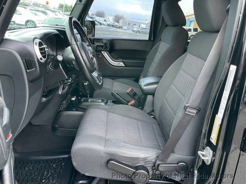 Used 2012 Jeep Wrangler Unlimited Sahara w/ Trailer Tow Group image 9