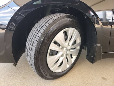 Certified 2025 Nissan Sentra S FWD image 31