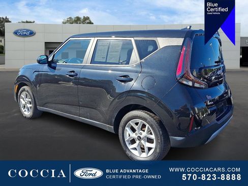 Used 2023 Kia Soul LX w/ LX Technology Package image 6