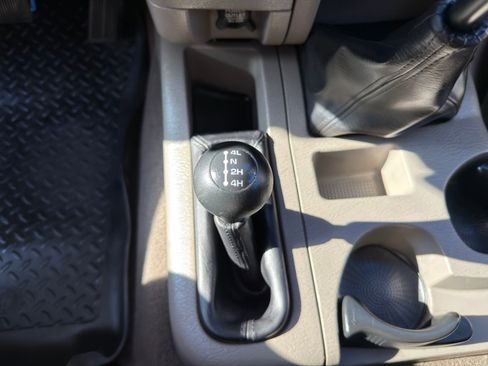 Used 2005 Dodge Ram 2500 Truck SLT w/ Quad Cab Big Horn Value Group image 22