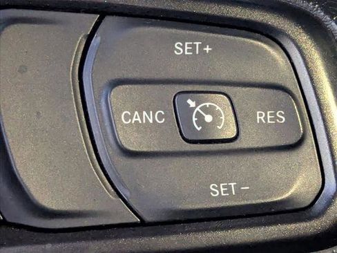 Used 2019 Jeep Wrangler Unlimited Sport image 15