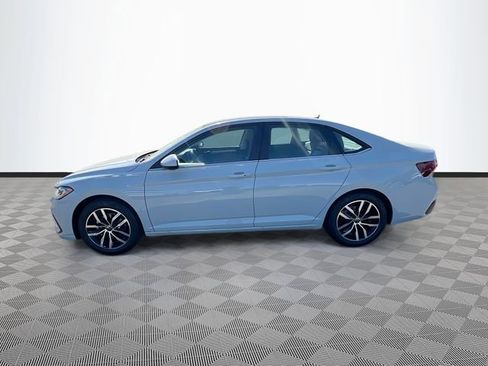 New 2025 Volkswagen Jetta SE image 4