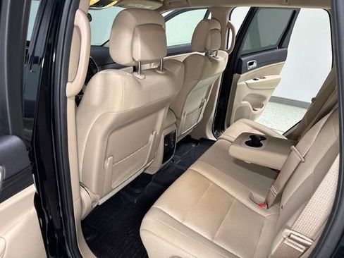 Used 2019 Jeep Grand Cherokee Laredo AWD/4WD image 26