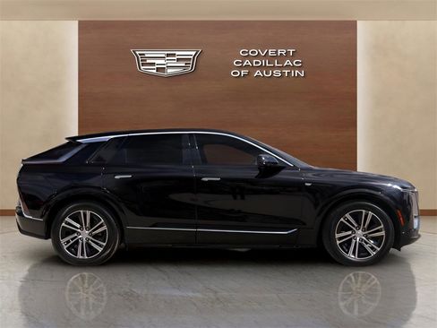 Certified 2024 Cadillac Lyriq Luxury image 5
