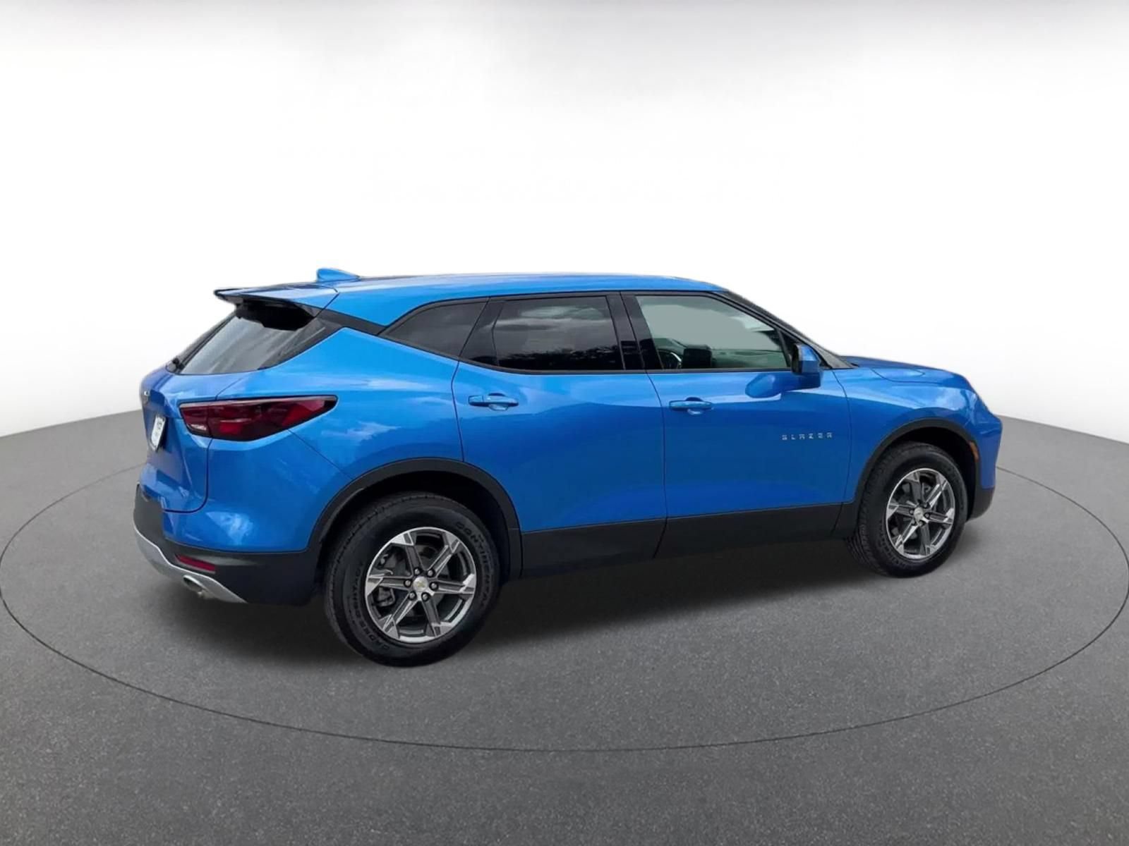 Used 2026 Chevrolet Blazer LT FWD image 13