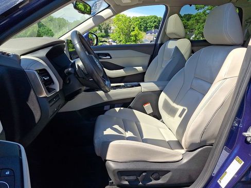 Used 2021 Nissan Rogue SL w/ Premium Package AWD/4WD image 14