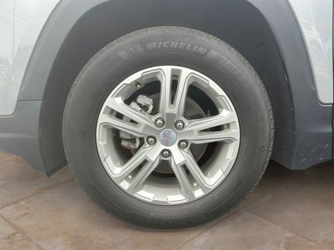 Used 2023 GMC Terrain SLE w/ LPO, Floor Liner Package FWD image 14