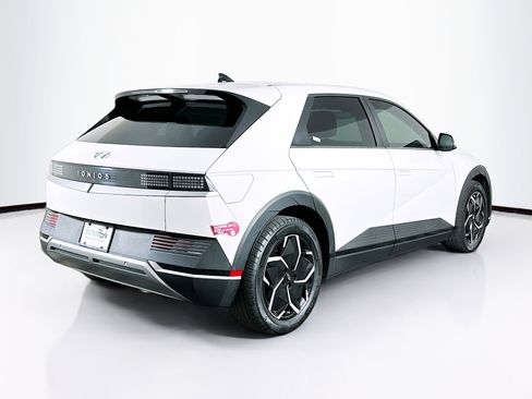 Used 2024 Hyundai Ioniq 5 SEL image 9