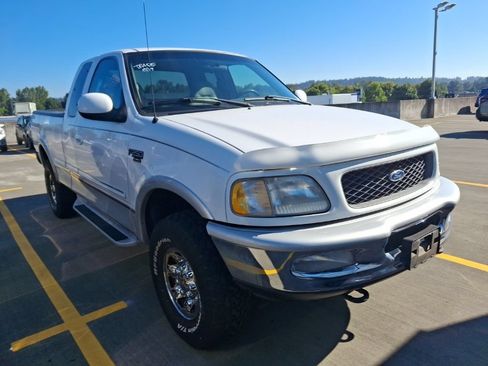 Used 1998 Ford F250 4x4 SuperCab image 2