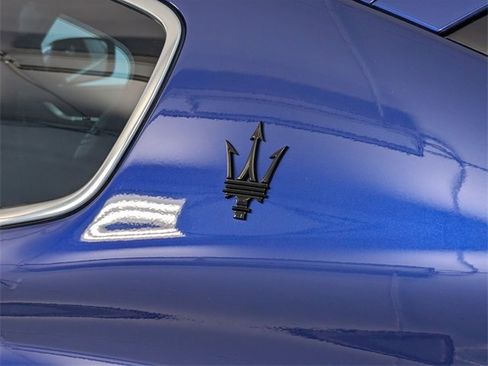 Used 2022 Maserati Levante Modena image 12