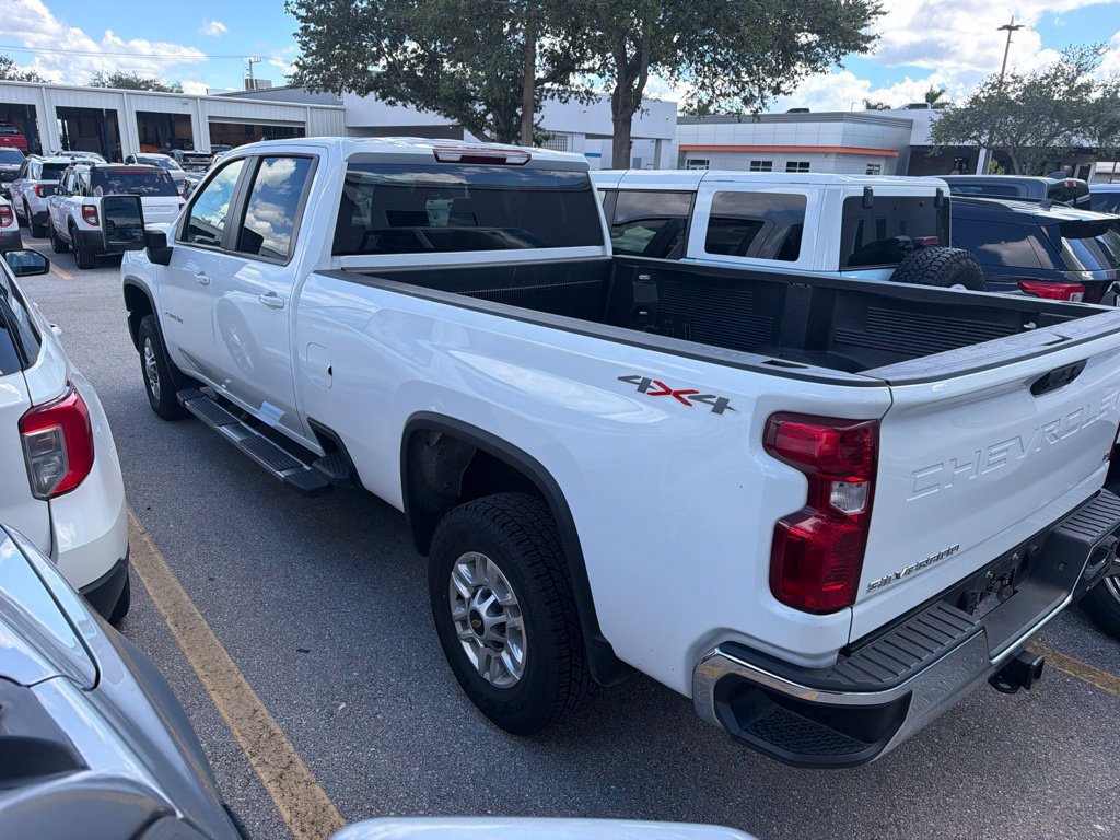 Used 2026 Chevrolet Silverado 2500 LT AWD/4WD image 3