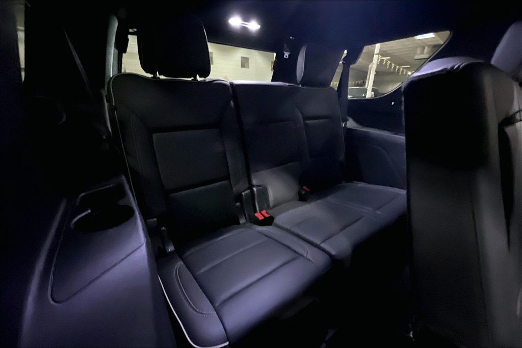 Used 2023 GMC Yukon SLT AWD/4WD image 26
