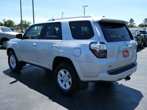 Used 2015 Toyota 4Runner SR5 Premium w/ Four Season Floor Mat Package AWD/4WD image 8