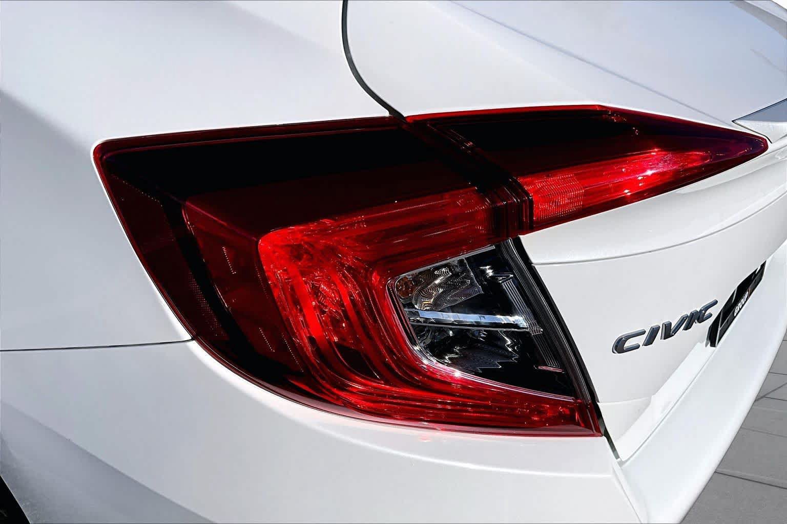 Used 2018 Honda Civic EX-L image 27