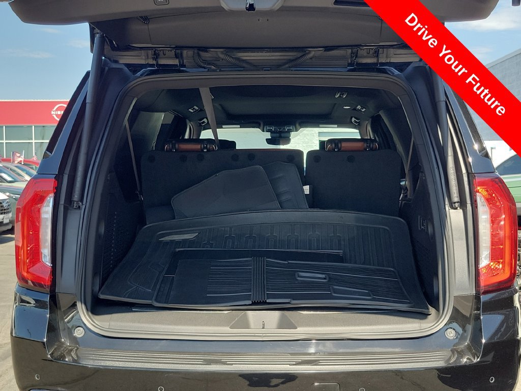 Used 2023 GMC Yukon XL Denali Ultimate AWD/4WD image 27