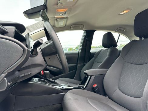 Used 2022 Toyota Corolla LE FWD image 9